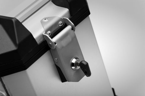 Maleta de aluminio TRAX ADV M. 37 l. Derecho. Negro